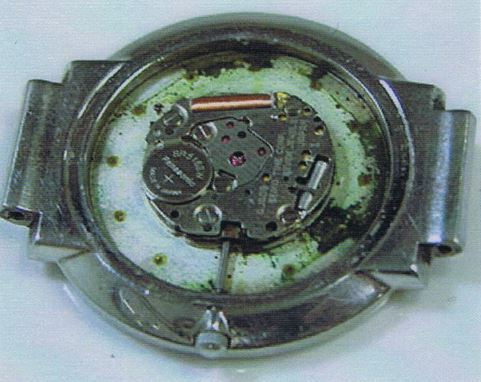 時計のオーバーホール（分解修理）が必要な時とはクオーツ（水晶発振）なのに時間が正確では無い